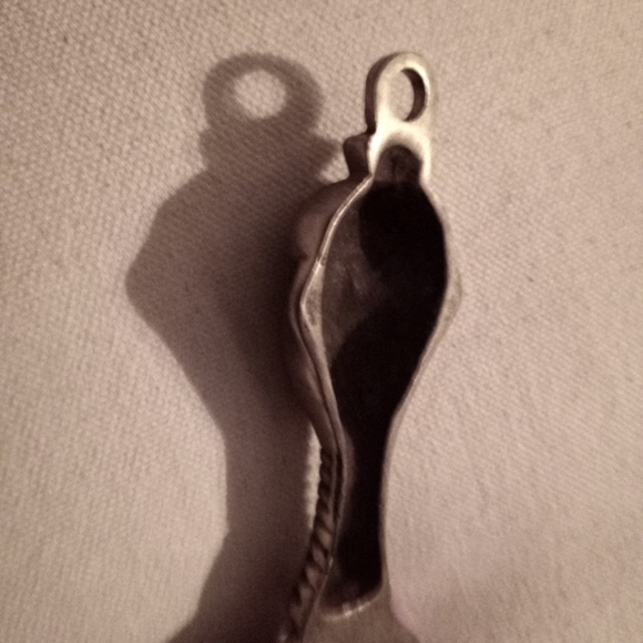 Vintage Bottle Opener Kayan Women Neck Rings Myanmar Vintage Made in Ind… - Picture 2 of 9